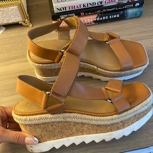 Platform sandals